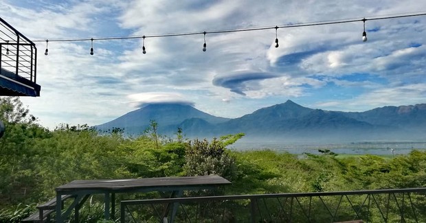 Rest Area dengan Pemandangan Kece/Foto: Instagram/nanangyunanto