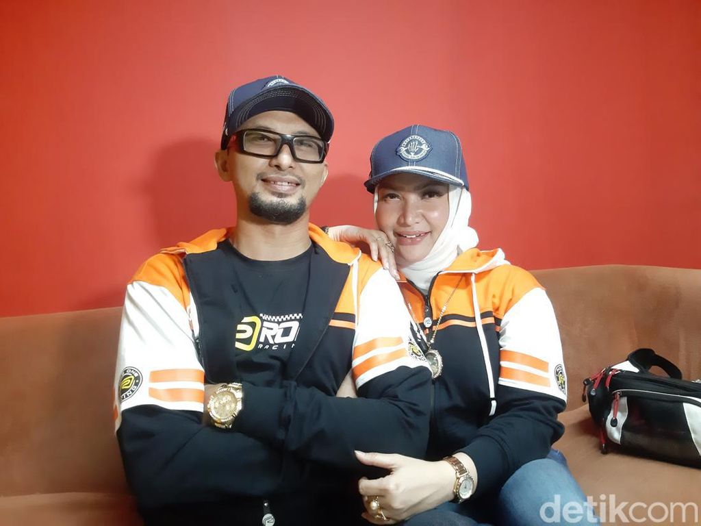 Isu Akidah, Hijrah dan Mistis di Balik Perceraian Roro Fitria Isu Akidah, Hijrah dan Mistis di Balik Perceraian Roro Fitria
