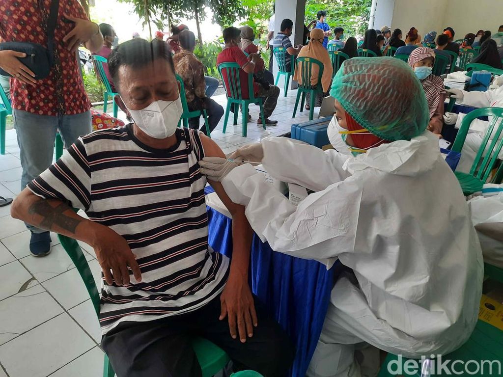 Cegah Omicron, Yuk Simak Lokasi Vaksin Ini di Surabaya