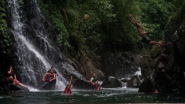 Wisata Black Canyon di Pekalongan... Pas buat Basah-basahan