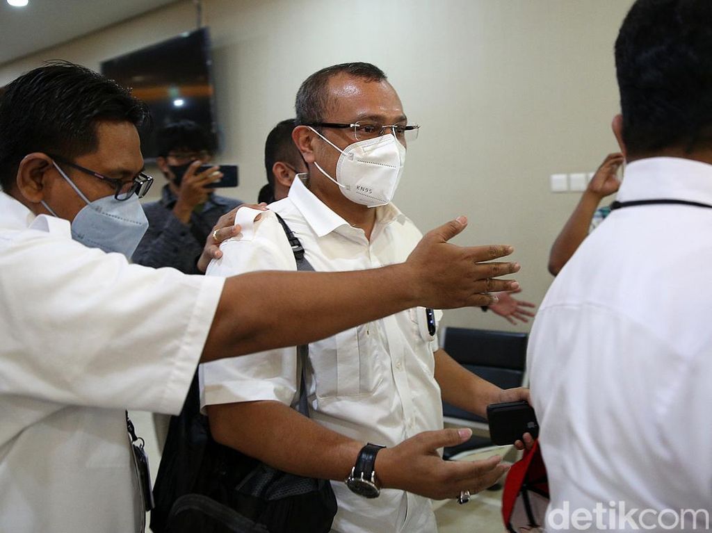 Berdasarkan Pemeriksaan Dokter, Ferdinand Hutahaean Layak Ditahan