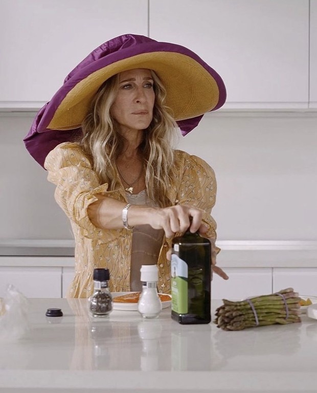 Sun hat Carrie Bradshaw/