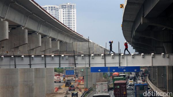 JPO Penghubung Stasiun LRT Bekasi Barat Tengah Dibangun