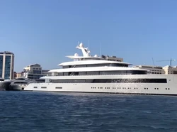 Crazy Rich Pendiri WhatsApp Kerjaannya Piknik Pakai Kapal Pesiar