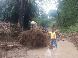 Kembali Diterjang Longsor, Akses Sukanagara-Pagelaran Cianjur Terputus