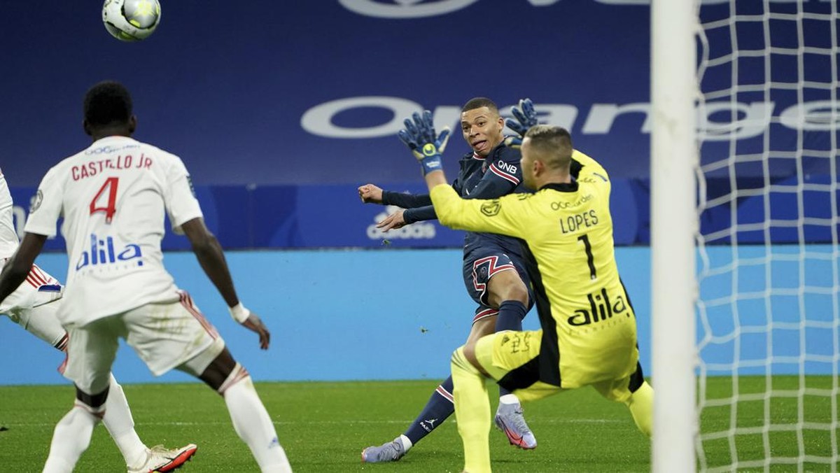 Lyon vs PSG berakhir tanpa pemenang. (Foto: AP/Laurent Cipriani)