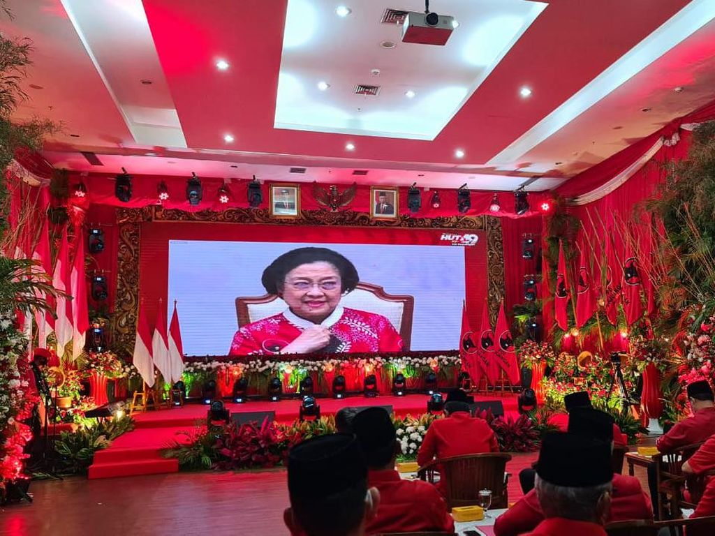Momen Megawati Sapa Ahok Sahabat Saya di HUT ke-49 PDIP