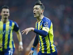Mesut Ozil Masih Oke, Yakin Fenerbahce Lepas ke RANS Cilegon?