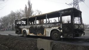 Deretan Bangkai Mobil yang Hangus Terbakar dalam Kerusuhan Kazakhstan