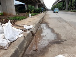 detikcom Do Your Magic: Genangan Tanpa Hujan Jl DI Panjaitan Mulai Ditangani