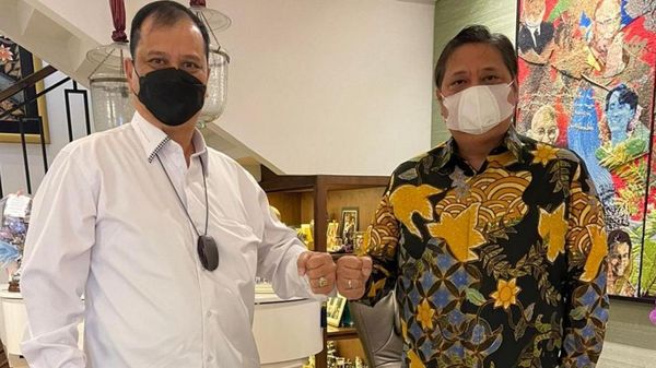 Potret Crazy Rich Energi Saat Bersama Keluarga