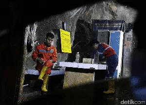 Potret Pekerja Tambang Emas Gunung Pongkor Potret Pekerja Tambang Emas Gunung Pongkor