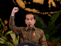 Alasan Jokowi Pastikan Vaksin Booster 100 Persen Gratis Buat Semua Warga RI