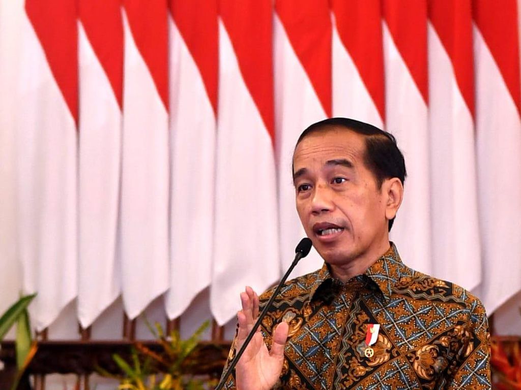 Perhatian! Jokowi Minta Bank Jangan Persulit Kredit UMKM