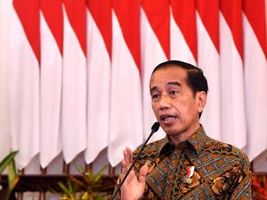 Jokowi: Jika Tak Mendesak, Kurangi Kegiatan di Pusat Keramaian Jokowi: Jika Tak Mendesak, Kurangi Kegiatan di Pusat Keramaian