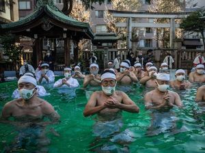 Ritual Mandi Air Es di Jepang, Sucikan Jiwa dan Raga