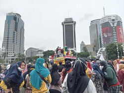 Massa FUMI Demo Desak MUI Cabut Persetujuan Penggunaan Vaksin COVID Nonhalal