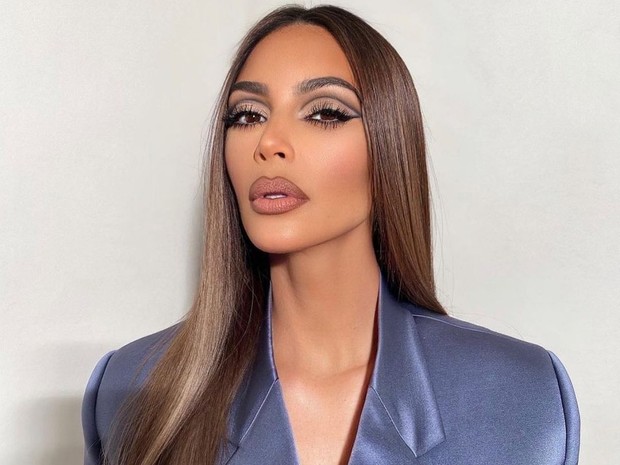 Tren makeup yang diprediksi akan booming tahun ini yakni lined lips/ Foto: Instagram/ @ash_kholm Tren makeup yang diprediksi akan booming tahun ini yakni lined lips