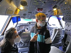 Unik! Pesawat di Jerman Disulap Jadi Tempat Vaksinasi Anak