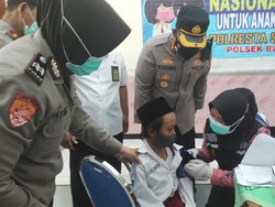 500 Pelajar SD Usia 6-11 Tahun di Sidoarjo Divaksin COVID-19