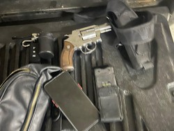 Bawa Airsoft Gun-Kejut Listrik, Debt Collector di Jaktim Diciduk Polisi