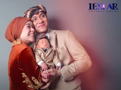 Intip Gaya Baby Leslar yang Bikin Heboh, Pakai Baju Seuprit Rp 3 Juta