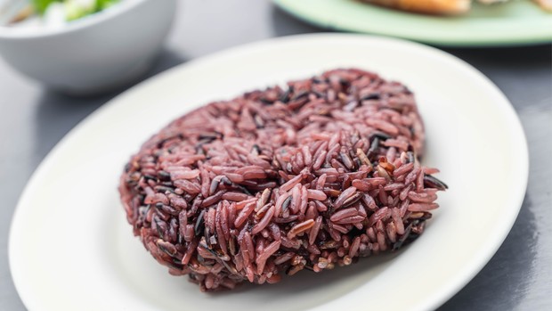 Bantu mengontrol berat badan.