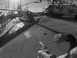 Detik-detik Pilot Diselamatkan saat Pesawatnya Nyaris Ditabrak Kereta