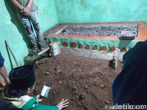 7 Fakta Terbaru Geger Keluarga 2 Bulan Simpan Mayat Gadis di Pemalang 7 Fakta Terbaru Geger Keluarga 2 Bulan Simpan Mayat Gadis di Pemalang