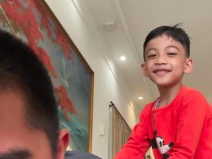 Kaesang Dipijitin Jan Ethes, Netizen: Berani Nyuruh Cucu Presiden!