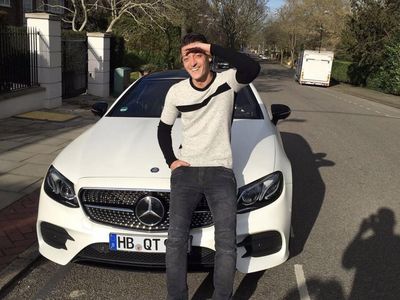 Deretan Mobil Mewah Mesut Ozil yang Dikabarkan Gabung RANS Cilegon