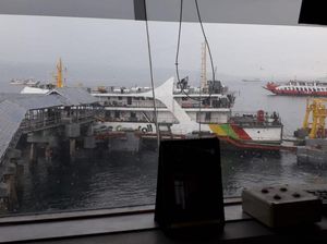 Waterspout di Selat Bali Lenyap, Penyeberangan Ketapang Kembali Dibuka Waterspout di Selat Bali Lenyap, Penyeberangan Ketapang Kembali Dibuka