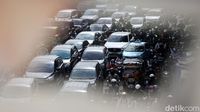 Potret Macet Panjang di Jalan Basuki Rahmat Arah Tebet Pagi Ini