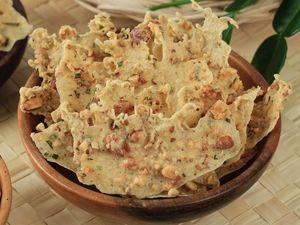Resep Peyek Kacang Renyah dan Gurih, Enak Buat Ngemil Resep Peyek Kacang Renyah dan Gurih, Enak Buat Ngemil
