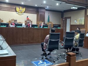 Jaksa KPK Tuntut Eks Pejabat Ditjen Pajak Angin Prayitno 9 Tahun Bui Jaksa KPK Tuntut Eks Pejabat Ditjen Pajak Angin Prayitno 9 Tahun Bui