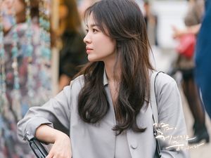 8 Kecantikan Song Hye Kyo di Now We Are Breaking Up, Drakor yang Tuai Kritik 8 Kecantikan Song Hye Kyo di Now We Are Breaking Up, Drakor yang Tuai Kritik