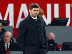 Villa Dikalahkan MU, Gerrard Enggan Salahkan Wasit dan VAR