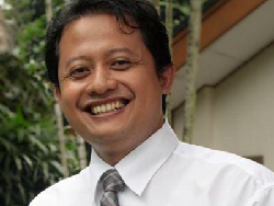 Ubedillah Pelapor Gibran-Kaesang Pernah Analisis Prabowo Gantikan Maruf