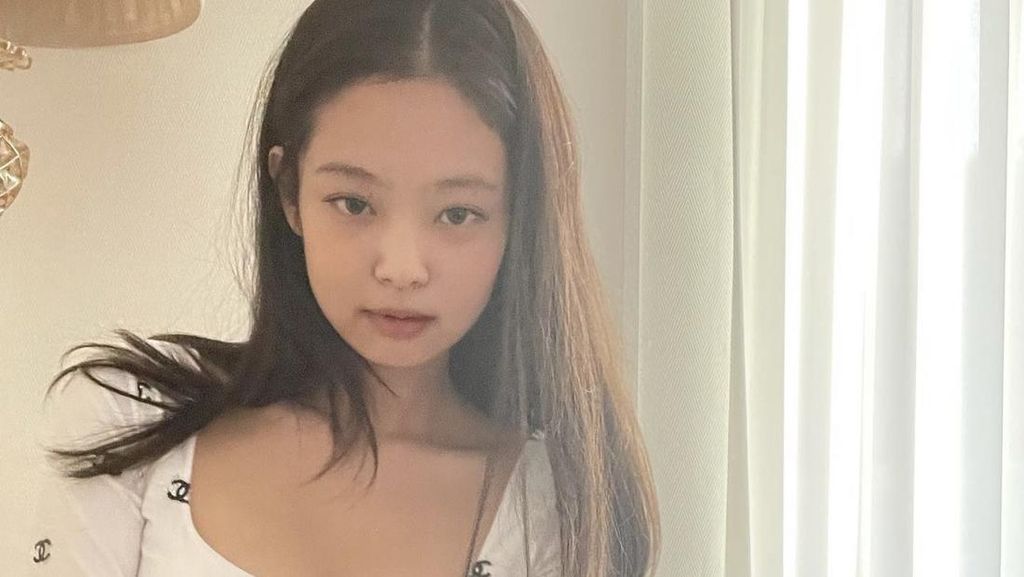 Seperti Apa Muka Para Artis Korea Tanpa Makeup? Ini Wajah Asli IU Hingga Suzy Seperti Apa Muka Para Artis Korea Tanpa Makeup? Ini Wajah Asli IU Hingga Suzy