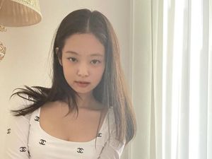 Seperti Apa Muka Para Artis Korea Tanpa Makeup? Ini Wajah Asli IU Hingga Suzy Seperti Apa Muka Para Artis Korea Tanpa Makeup? Ini Wajah Asli IU Hingga Suzy