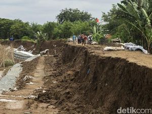 Ini Loh, Tanggul Citarum yang Longsor di Kabupaten Bekasi Ini Loh, Tanggul Citarum yang Longsor di Kabupaten Bekasi