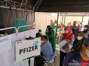 Tak Perlu Khawatir! Ini Efek Samping Vaksin Booster AstraZeneca dan Pfizer Tak Perlu Khawatir! Ini Efek Samping Vaksin Booster AstraZeneca dan Pfizer