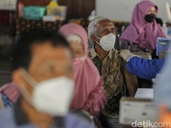 COVID-19 RI Melonjak Gegara Omicron, Seampuh Apa Vaksin Booster Menangkalnya?