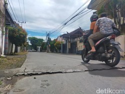 Lansia di Makassar Tewas Usai Oleng Saat Lewati Polisi Tidur-Nyemplung Got