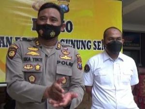 Polisi Juga Patroli Dunia Maya Buru Pria Tendang Sesajen di Lokasi Semeru Polisi Juga Patroli Dunia Maya Buru Pria Tendang Sesajen di Lokasi Semeru
