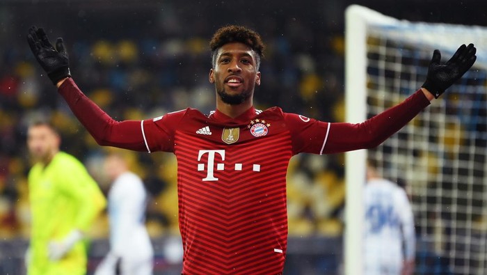 KYIV, UKRAINE - NOVEMBER 23: Kingsley Coman of FC Bayern Muenchen celebrates after scoring their sides second goal during the UEFA Champions League group E match between Dinamo Kiev and Bayern München at Olimpiysky on November 23, 2021 in Kyiv, Ukraine. (Photo by Sebastian Widmann/Getty Images)