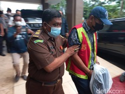 Kejari Lamongan Tahan Mantan Kepala Dinas Pertanian yang Korupsi Rp 564 Juta