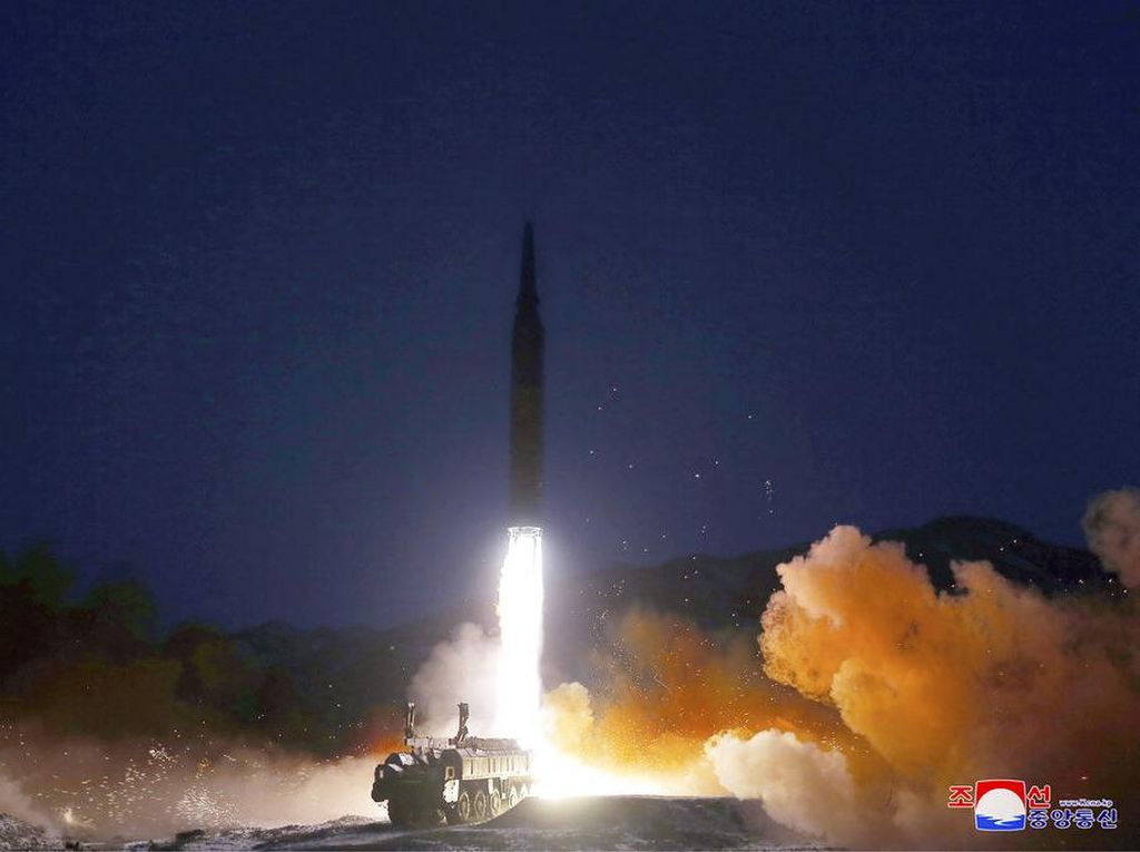 Korea Utara Kembali Tembakkan Rudal Balistik! Korea Utara Kembali Tembakkan Rudal Balistik!