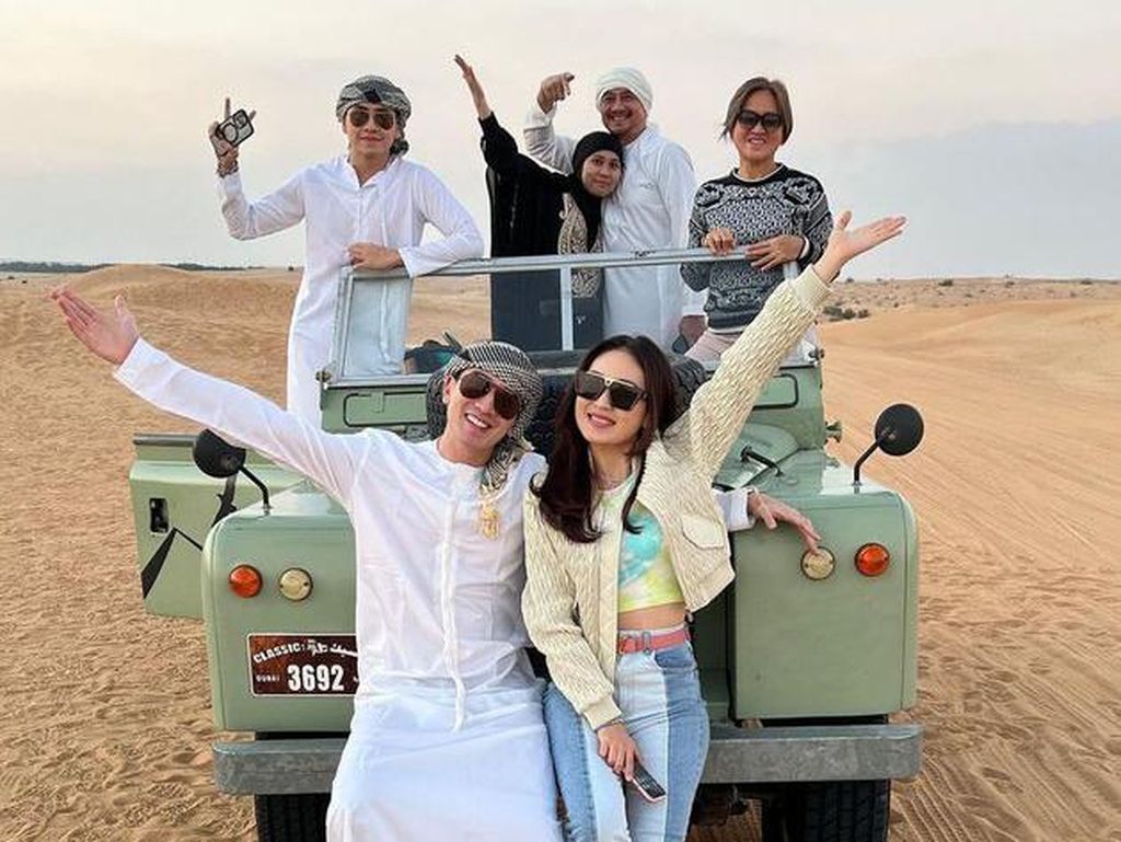 10 Momen Kebersamaan Verrel Bramasta & Natasha Wilona di Dubai, Diisukan CLBK