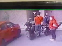 Diduga Pasangan Kekasih Terekam CCTV Curi Motor di SPBU Kota Probolinggo